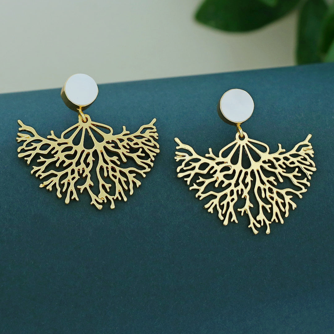 Fariha Rootsa Golden Glossy Earring