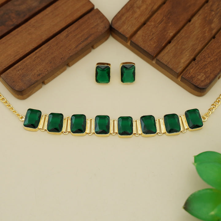 Gayal Glossy Rectangle Choker With Stud