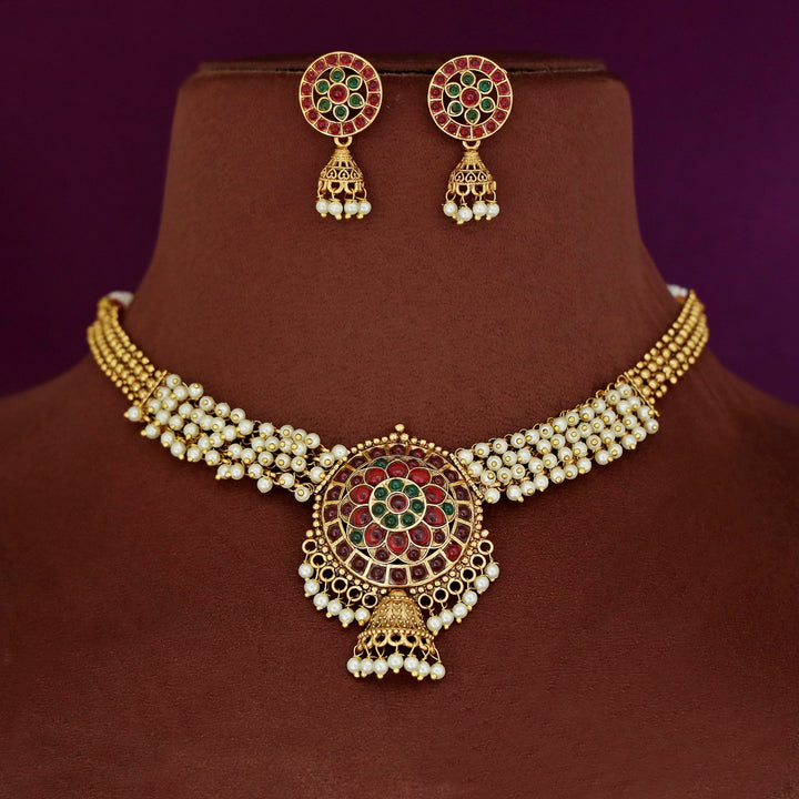 Bageshri Cluster Pearl Round Pendant Neckpiece With Earring