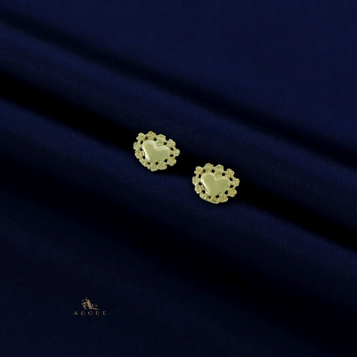 Dahlia Golden Heart Stud