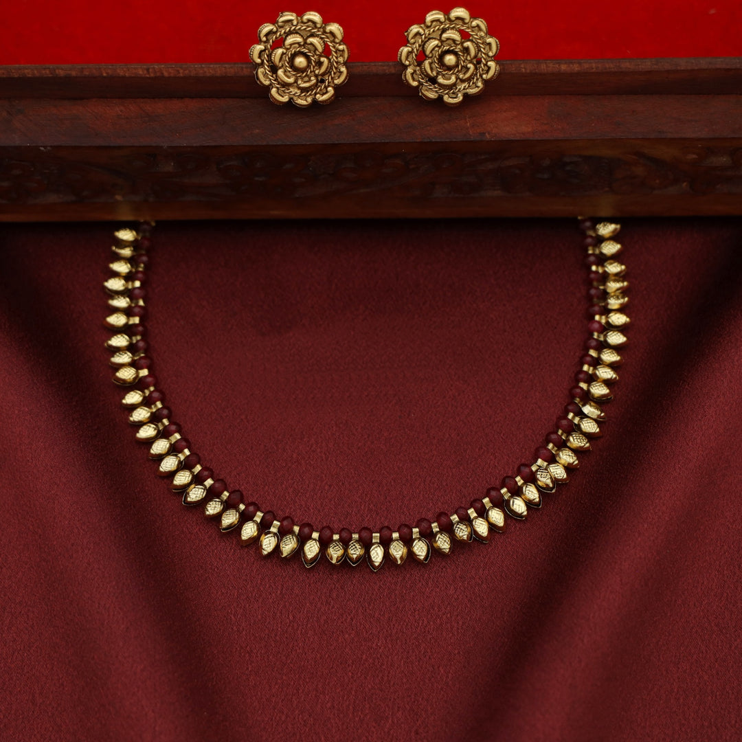 Dhara Beaded Bud Short Neckpiece with Stud