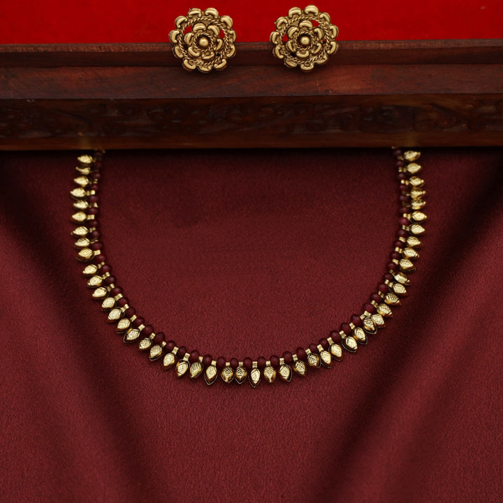 Dhara Beaded Bud Short Neckpiece with Stud