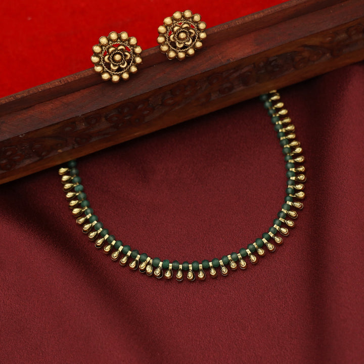 Dhara Beaded Bud Short Neckpiece with Stud