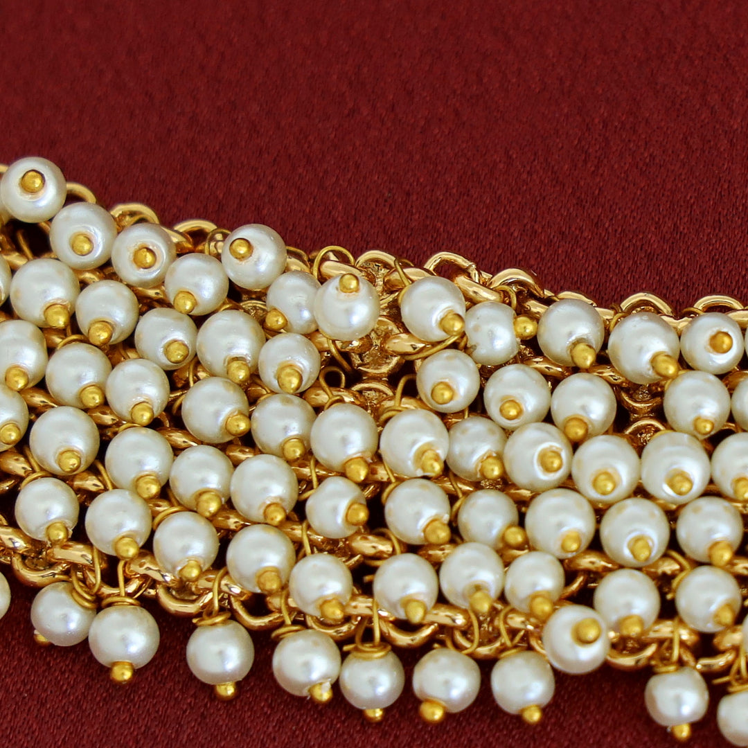 Aakanksha Cluster Pearl Kundan Choker With Earring