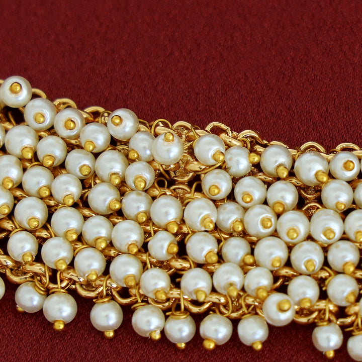 Aakanksha Cluster Pearl Kundan Choker With Earring