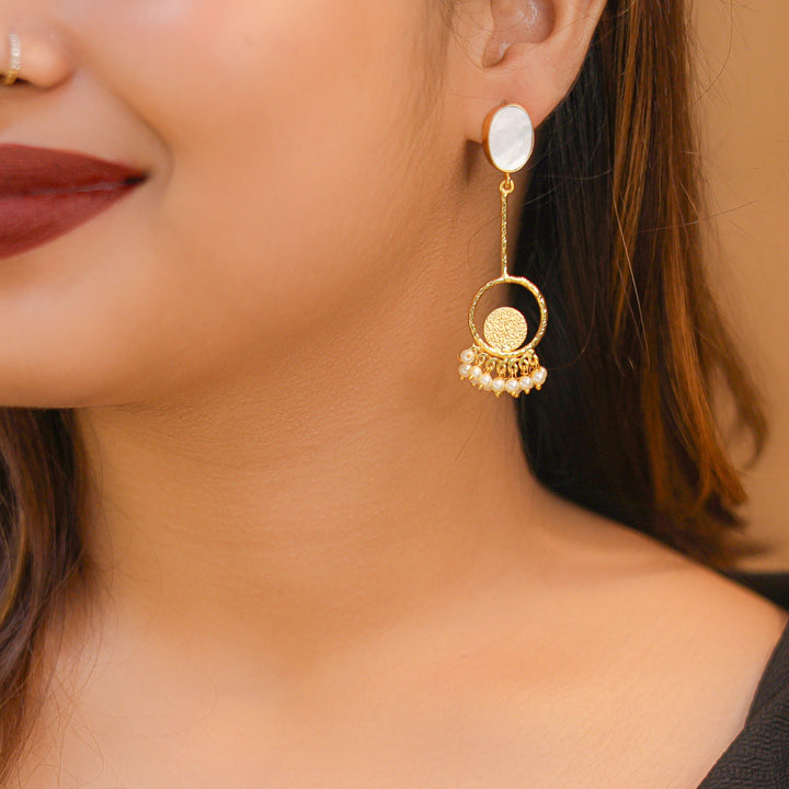 Viora Textured Glossy Cluster Pearl Earring