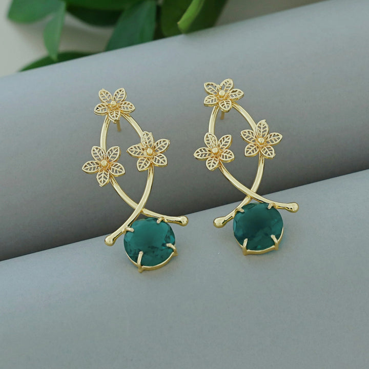 Anara Tri Flower Glossy Claw Earring