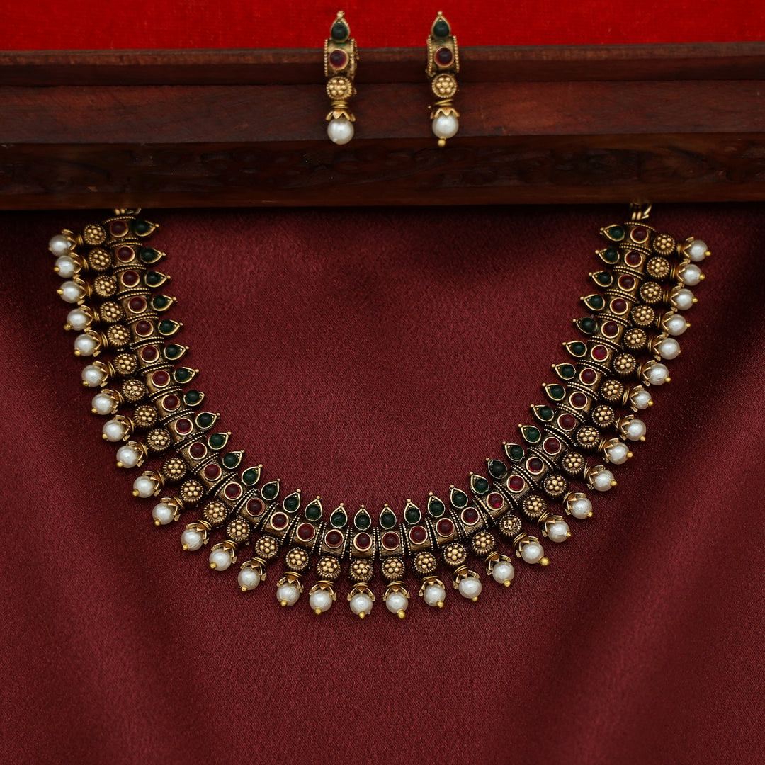 Bhuvani Floral Pearl Short Neckpiece with Earring