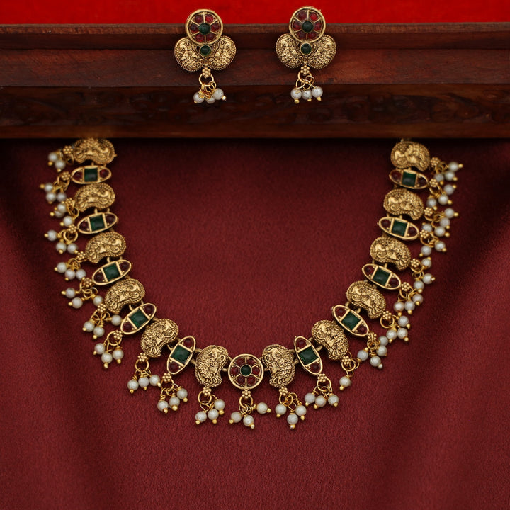 Krishnaveni Mayura Cluster Pearl Short Neckpiece with Stud