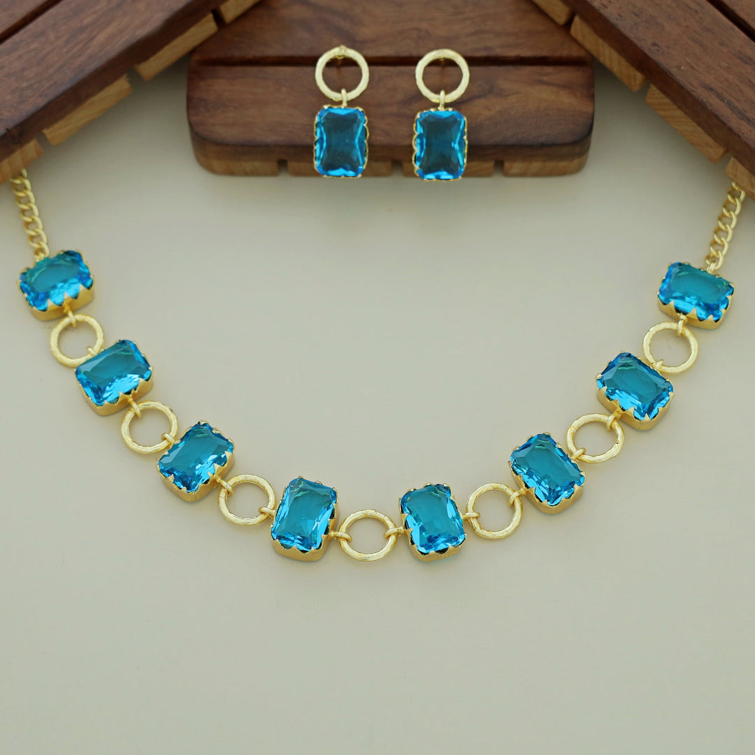 Aira Short Neckpiece/Choker with Stud