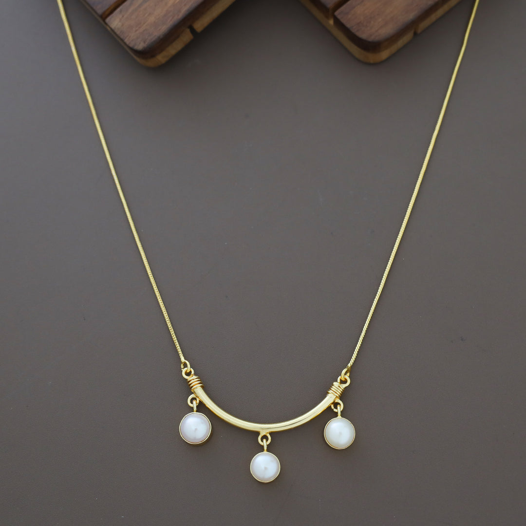 Moon Pearl Neckpiece