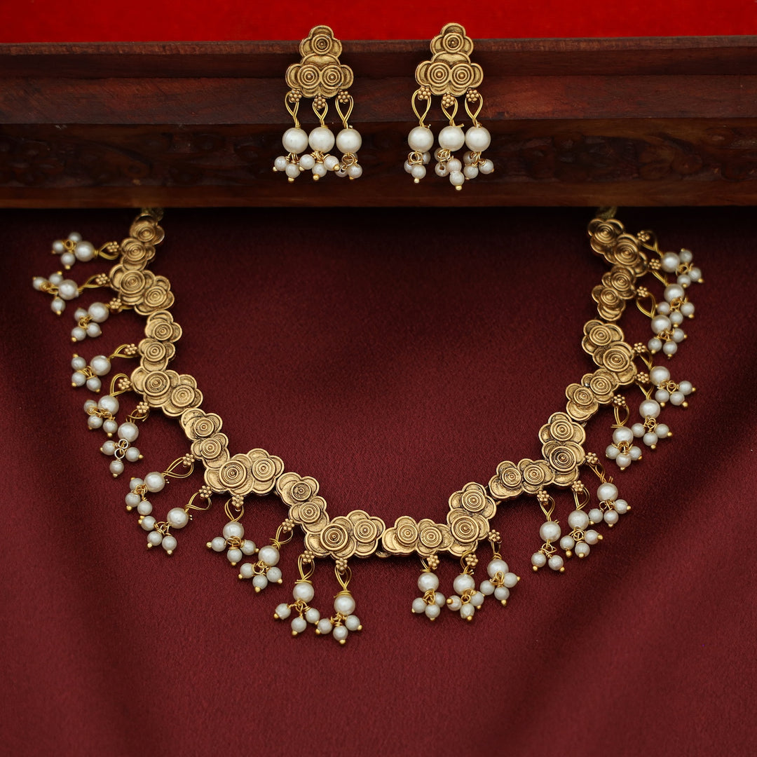 Roza Floral Pearl Short Neckpiece with Earring