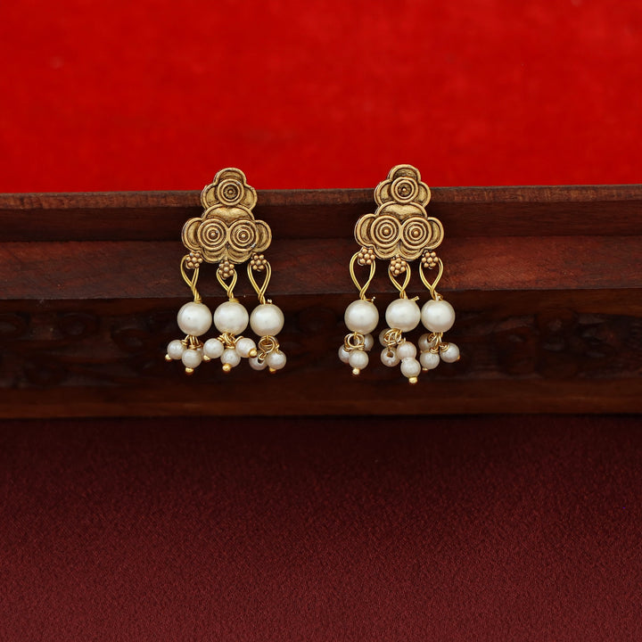 Roza Floral Pearl Short Neckpiece with Earring