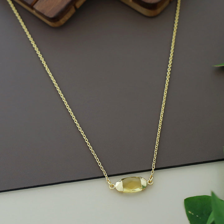 Jiniya Single Glossy Neckpiece