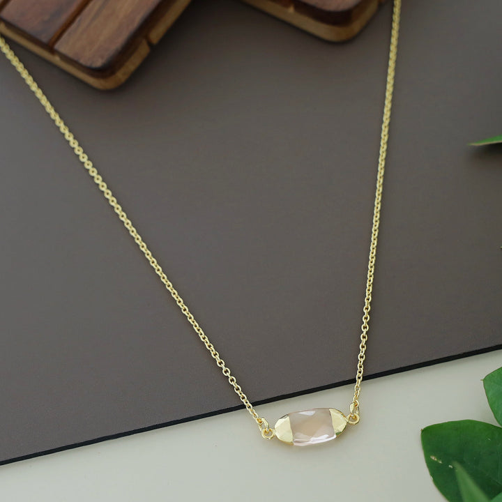 Jiniya Single Glossy Neckpiece