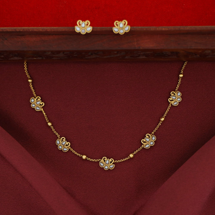 Haniya 5 Lotus Ball Short Neckpiece With Stud