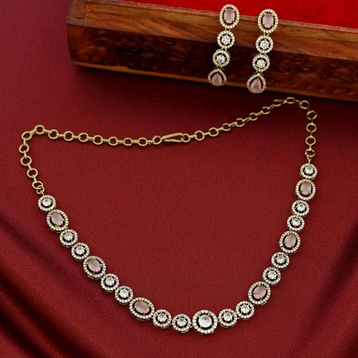 Anuga Glossy Short Neckpiece With Earring