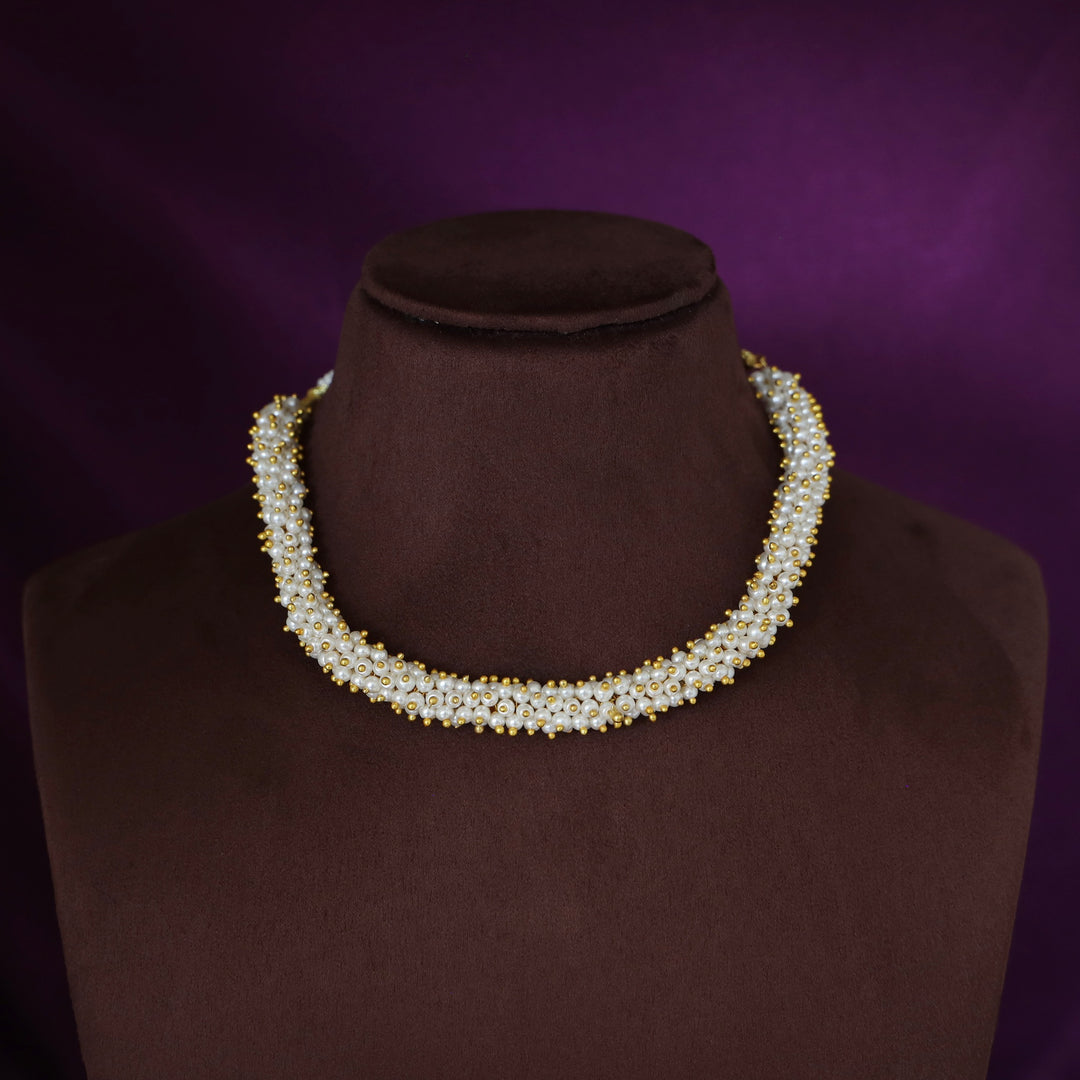 Aurelio Cluster Pearls Short Neckpiece