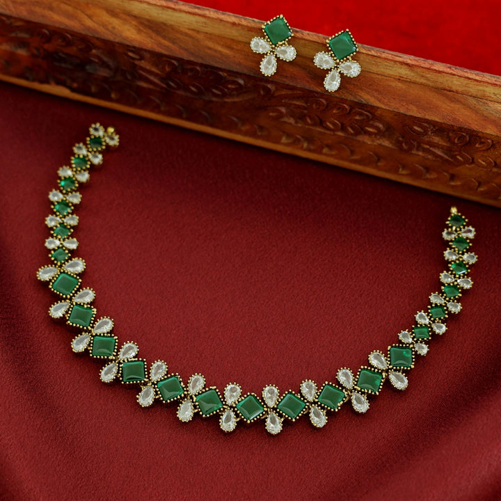 Ritvika Kemp Stone Short Neckpiece With Earring