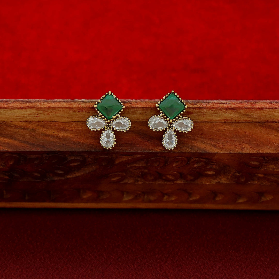 Ritvika Kemp Stone Short Neckpiece With Earring