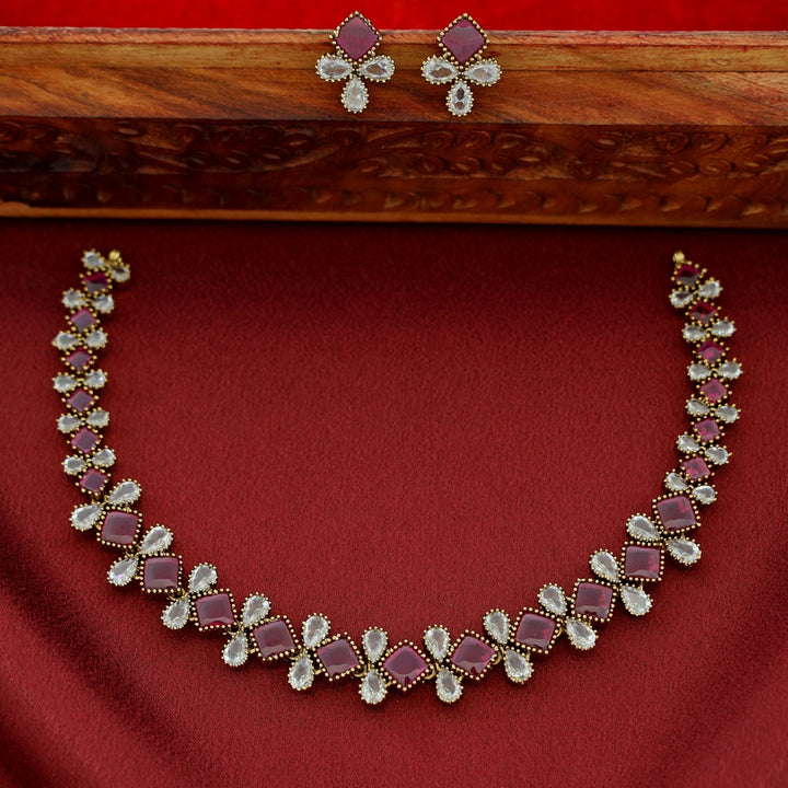 Ritvika Kemp Stone Short Neckpiece With Earring