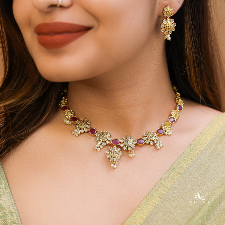 Kaashvi Floral Pearl Short Neckpiece With Earring