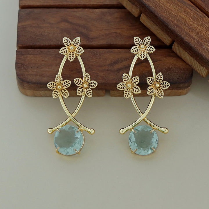 Anara Tri Flower Glossy Claw Earring