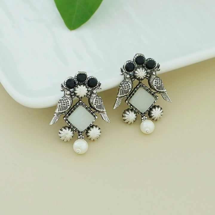 Bindiya Twin Bird Glossy Pearl Earring