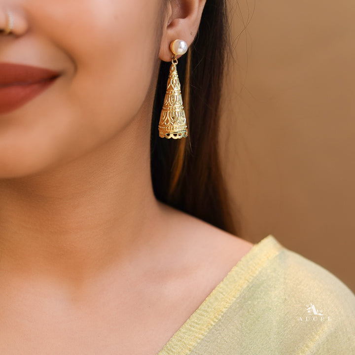 Golden Textured Cone Pearl Earring