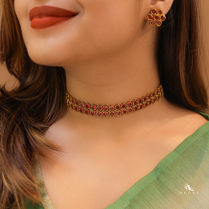 Avishna Glossy Short Neckpiece / Choker With Stud