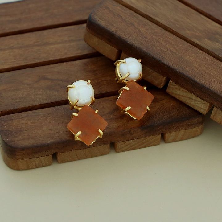 Micaela Pearl Raw Stone Claw Earring