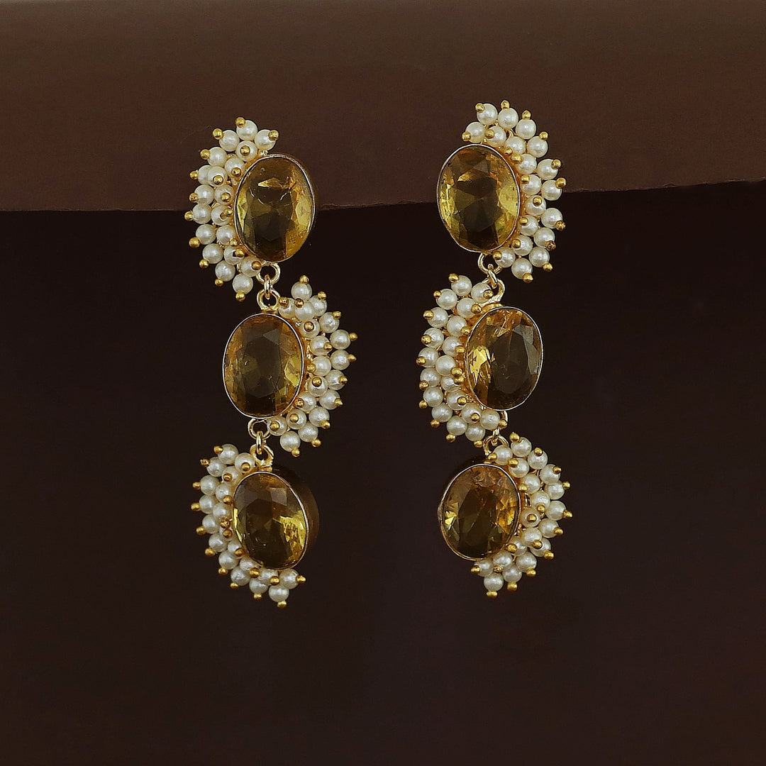 Aanshi Glossy Stone Curly Pearls Earring