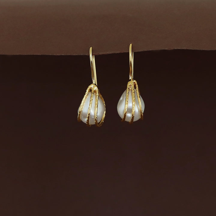 Ziva Golden Hammered Baroque Drop