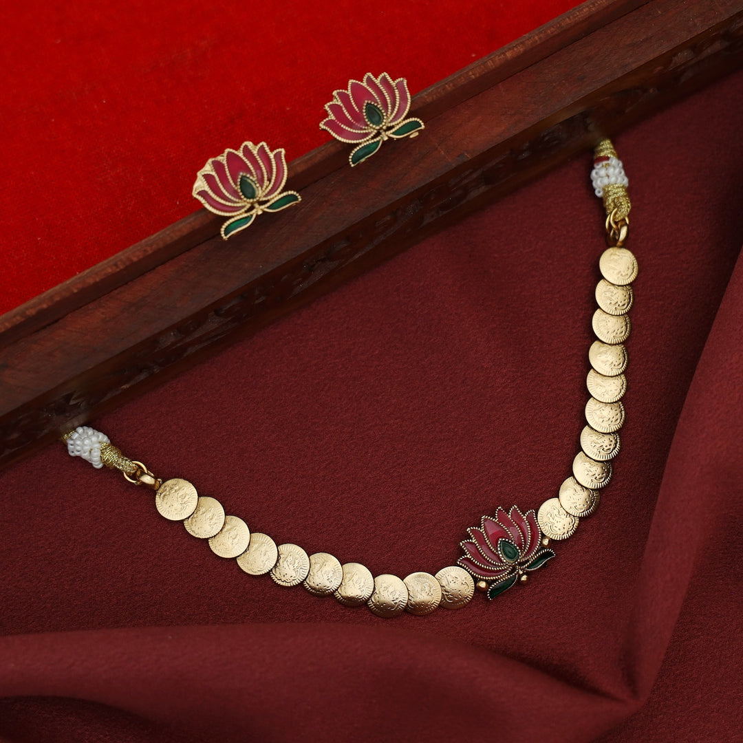 Advaita Enamel Lotus Kashi Choker With Stud
