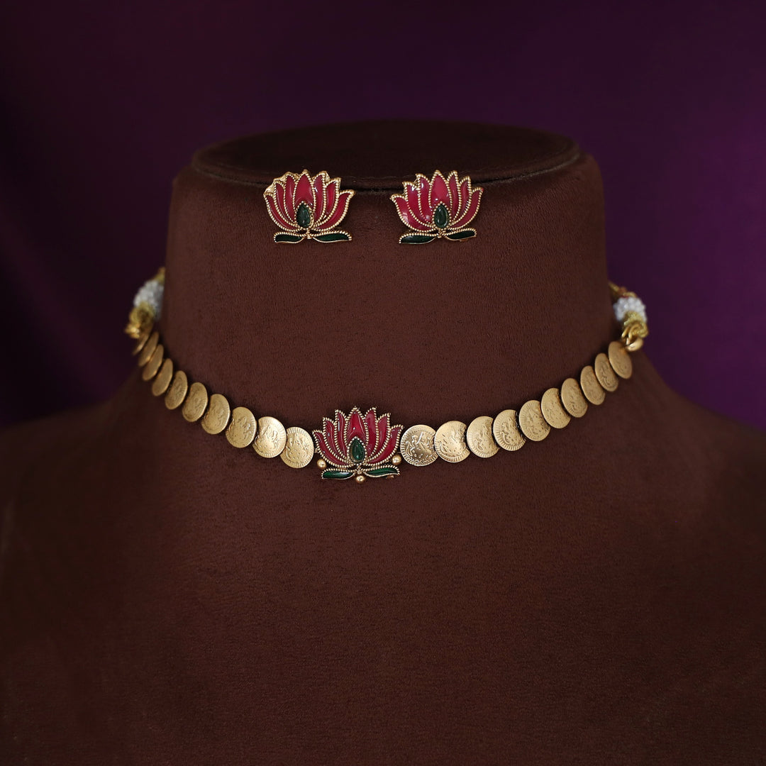 Advaita Enamel Lotus Kashi Choker With Stud