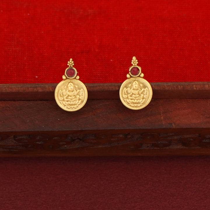 Samudra Pradvi 4 Layer Kashi Choker With Stud