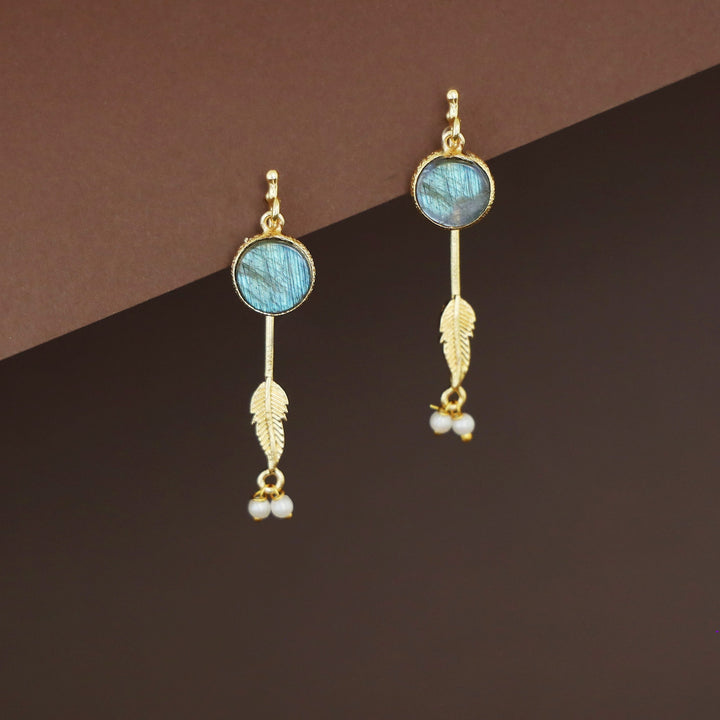 Hensa Feather Stick Pearl Earring