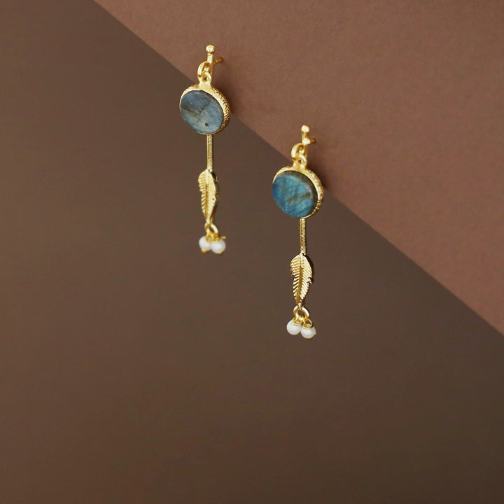 Hensa Feather Stick Pearl Earring
