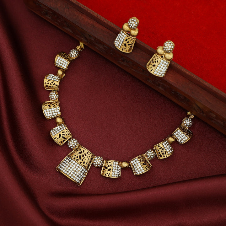 Samvrudhi Rectangle Stoned  Short Neckpiece With Earring