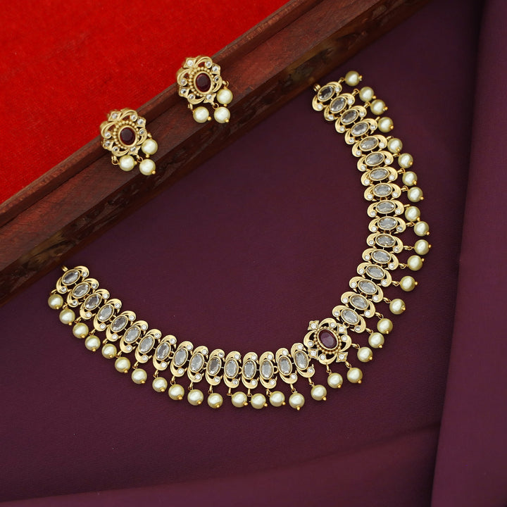 Theja Oval Stone Pearl Neckpiece With Earring