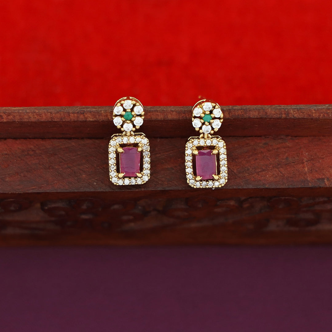 Aastha Sayali Flower Rectangle Glossy Short Neckpiece With Earring