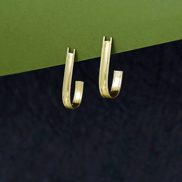 Haniya Golden Hook Earring