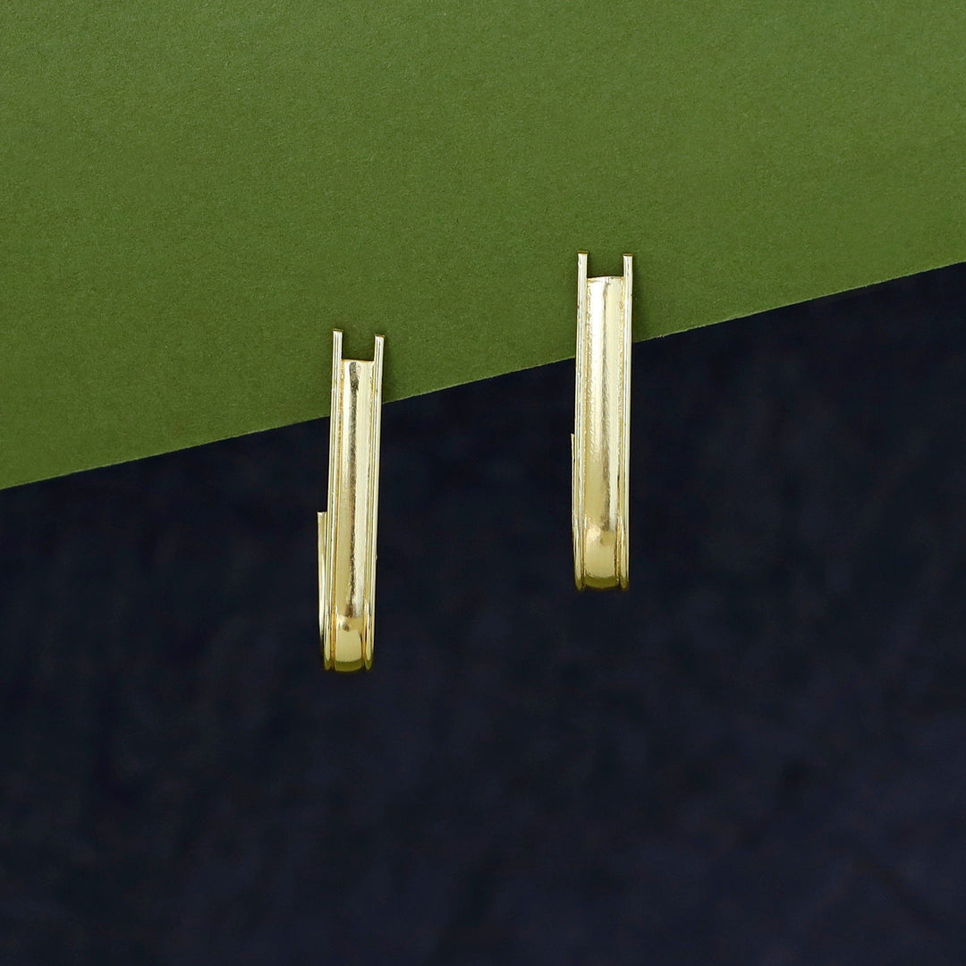 Haniya Golden Hook Earring