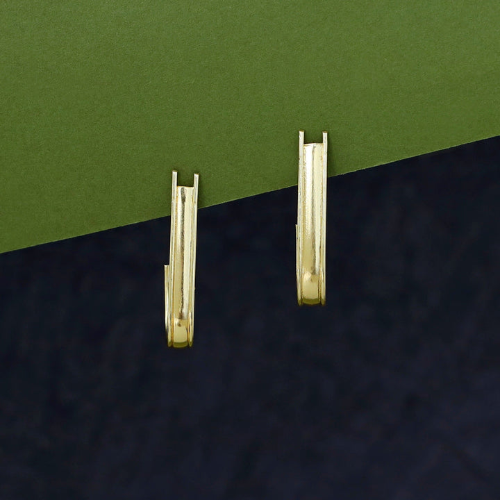 Haniya Golden Hook Earring