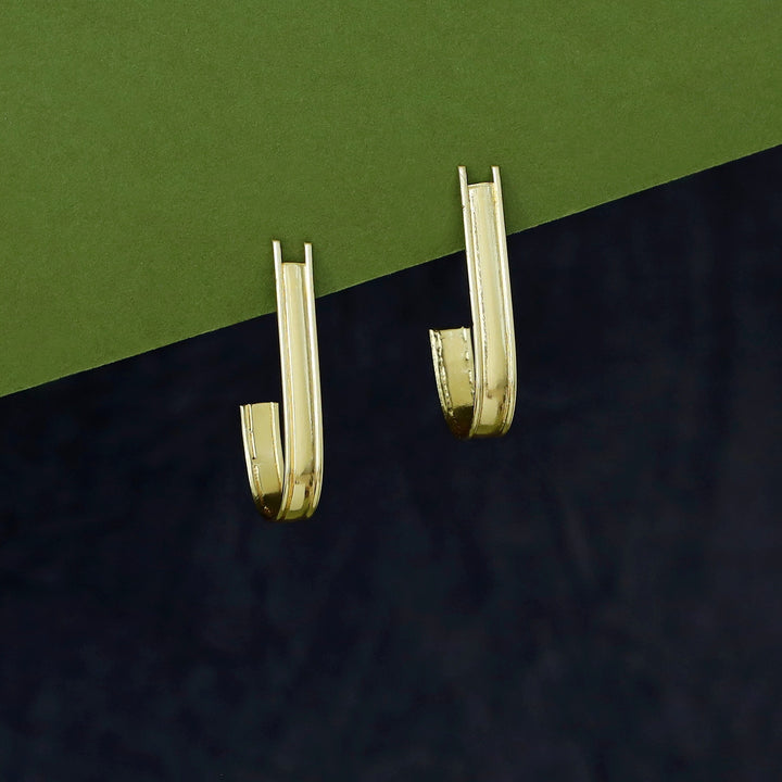 Haniya Golden Hook Earring