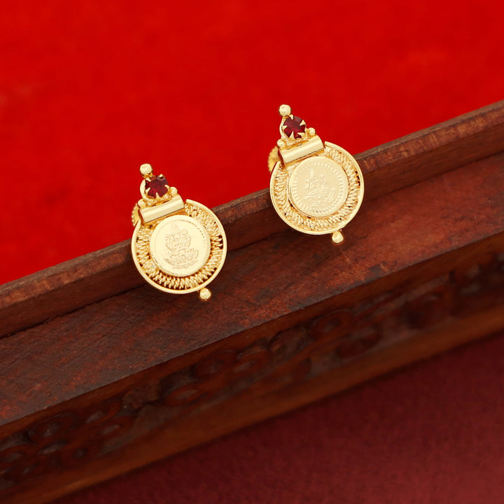 Sudha Devi Golden Kashi Stud