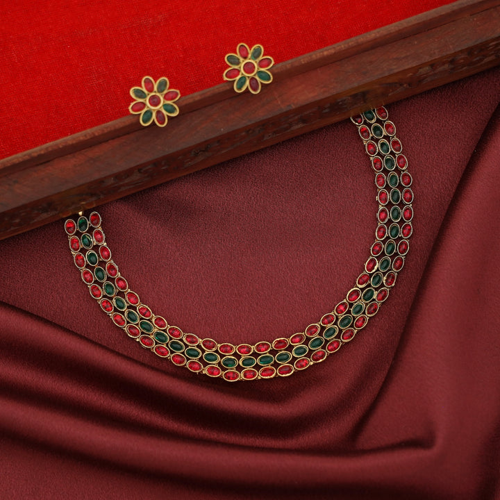 Parinita 3 Layer Kemp Stone Short Neckpiece With Earring