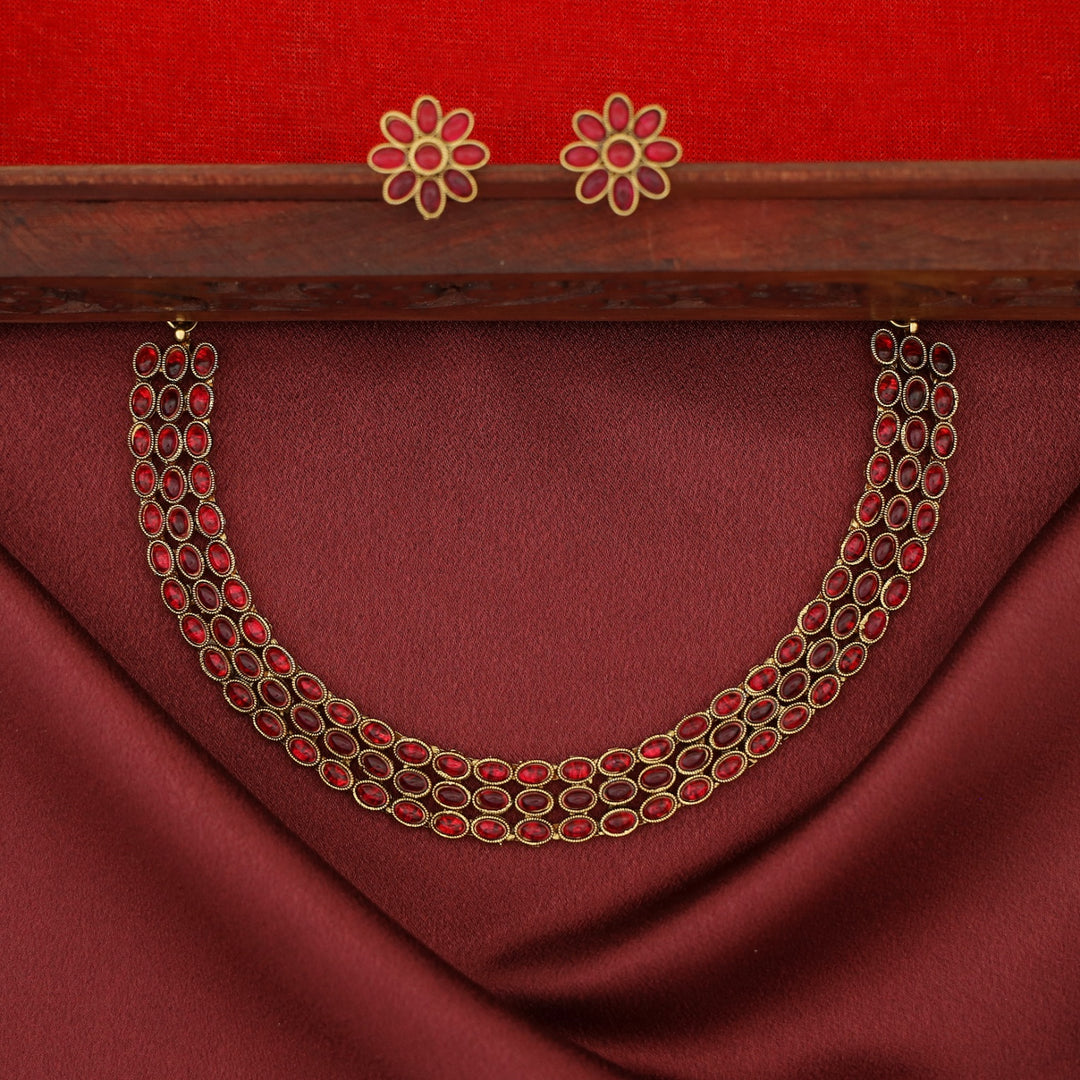 Parinita 3 Layer Kemp Stone Short Neckpiece With Earring