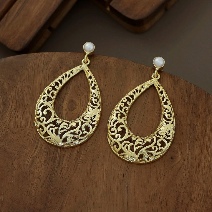 Anika Golden Filigree Pearl Earring