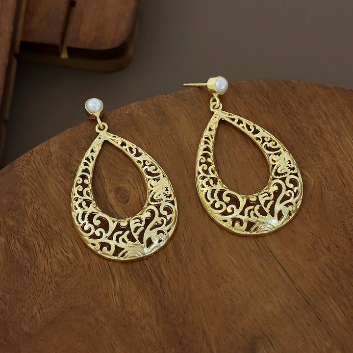 Anika Golden Filigree Pearl Earring